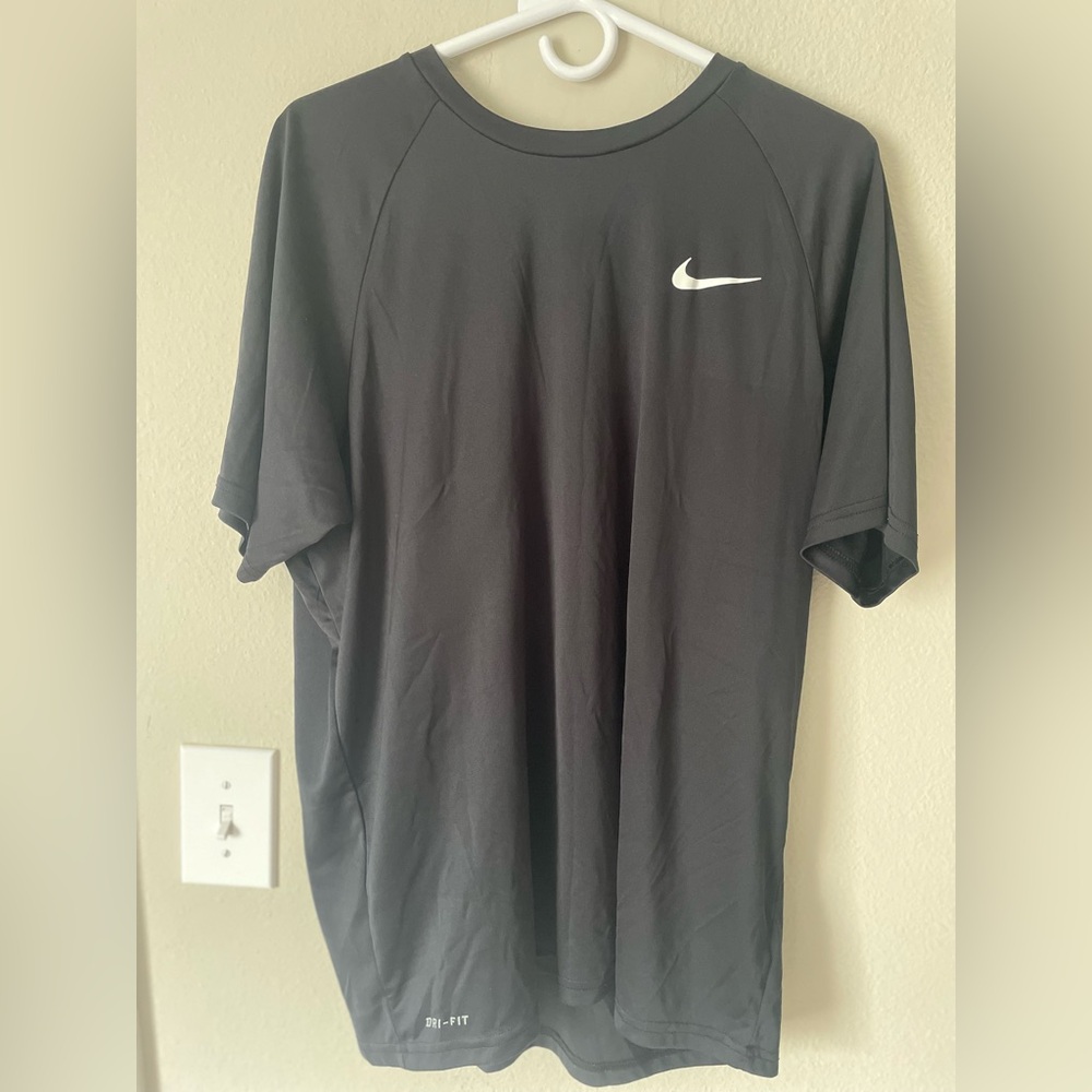 Nike Men's Black Short Sleeve Tee